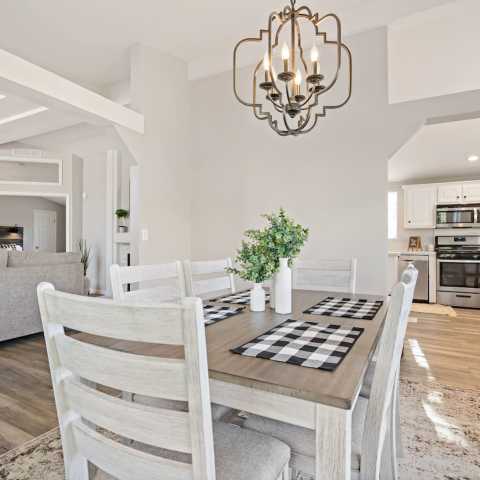 Magnolia Wine Country Cottage! 5