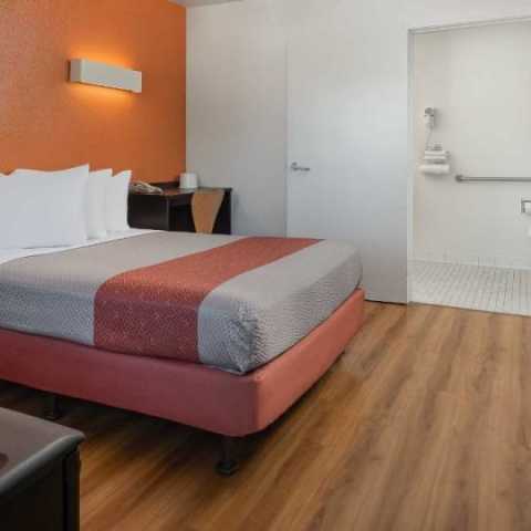 Motel 6