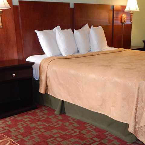 Guest Room - Rancho California Inn Temecula