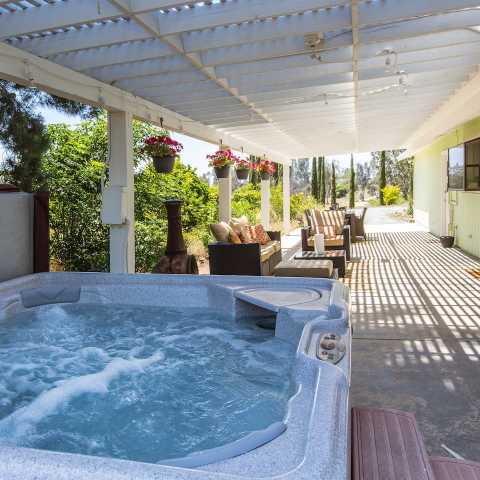 Temecula Wine Country Cottage in the Vines