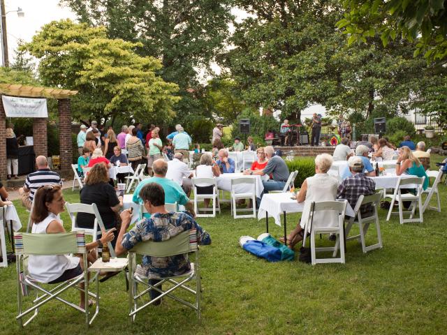 Tavern in the Garden