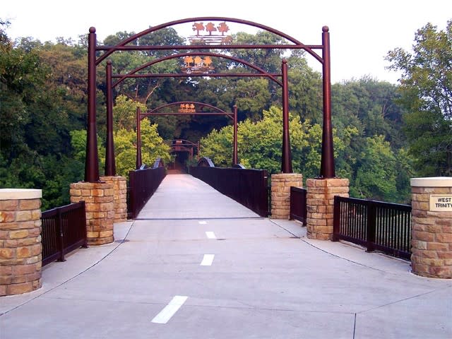 Photo of road and bridges at River Legacy Living Science Center