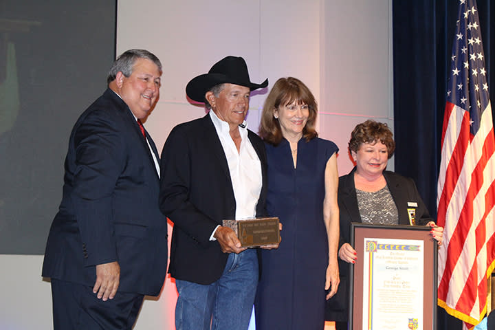 George Strait accepting the 2018 Texan of the Year Award