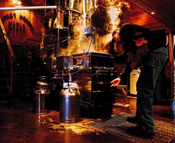 Maple Syrup Weekends - Making syrup at Smokey Hollow