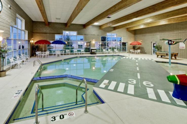 Cobblestone Suites Pool