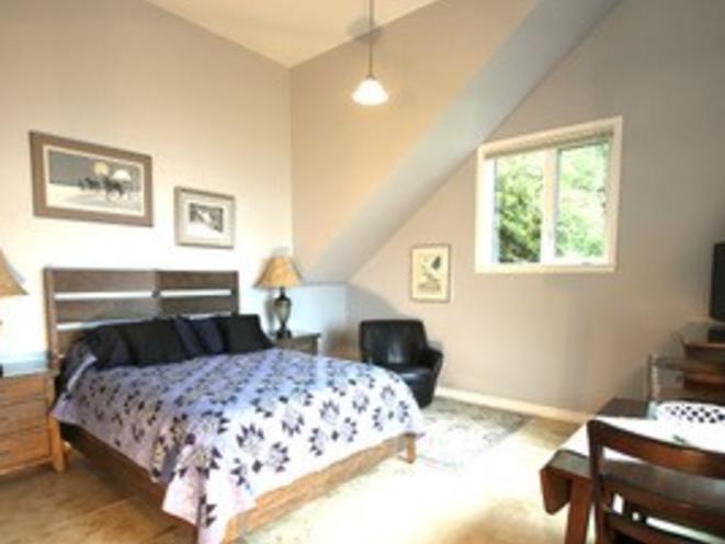 AKNS OVR bedroom area