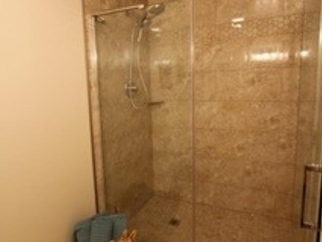 AKNS OVR shower