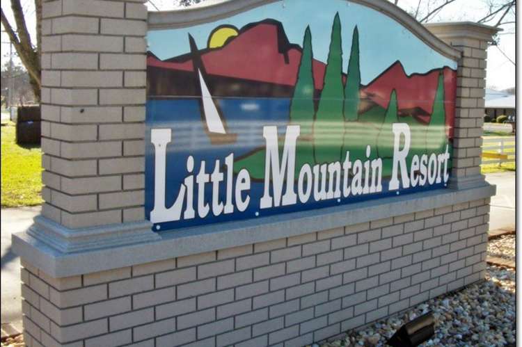 Little Mountin Resort Sign