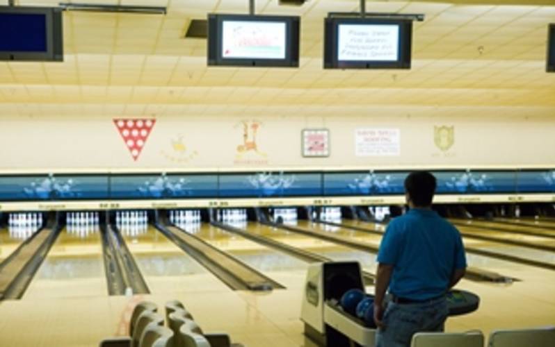 bowling crocs