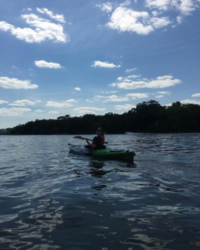 Kayak_On_River