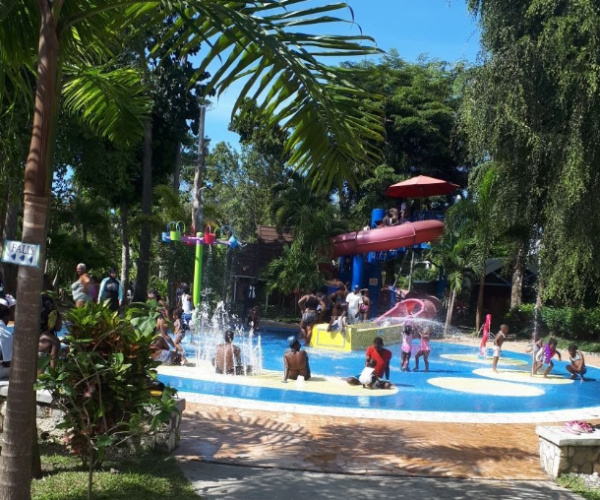 splash pad Dunns river falls and park
