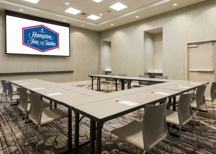 Hampton Meeting U-Shape