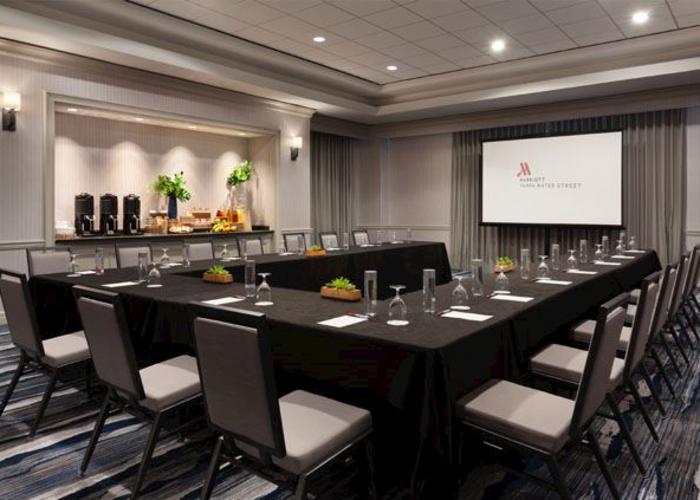 Meeting Room - U-Shape Setup