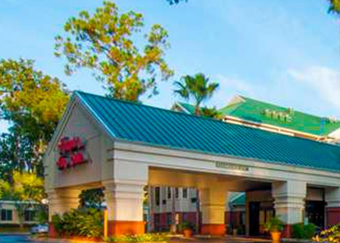 Hampton Inn & Suites Tampa North