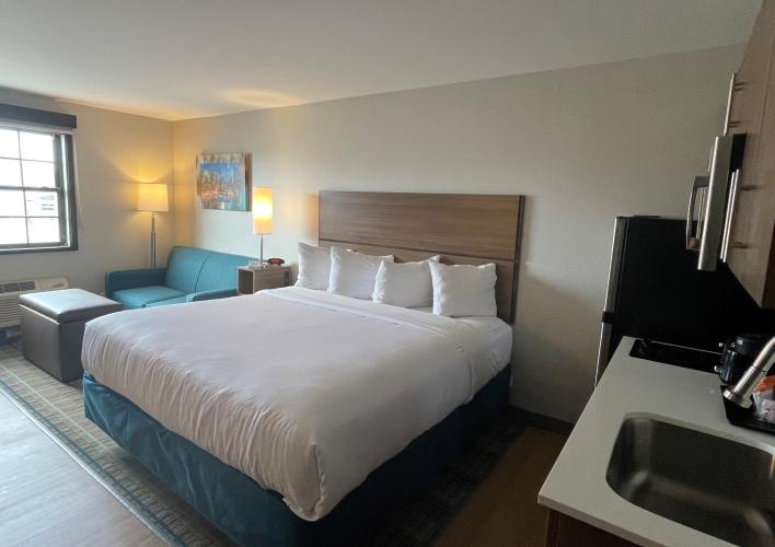 King Suite with pullout