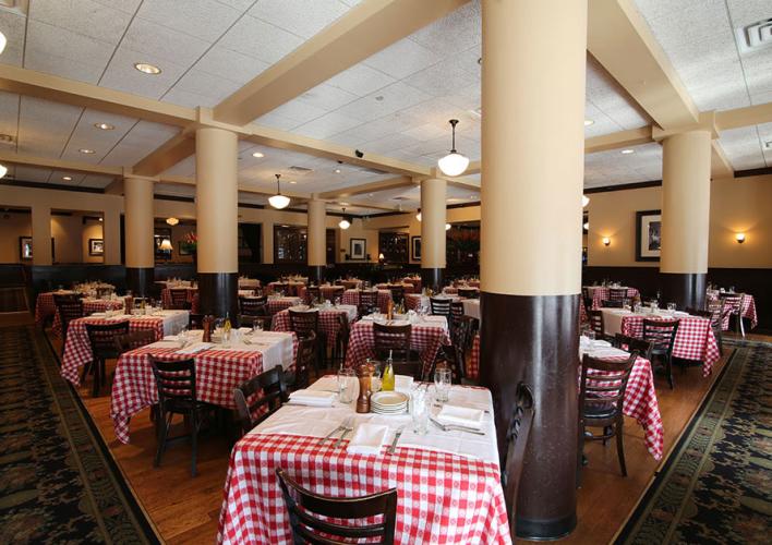 Maggiano'sOAK-BROOK-PRIMARY.jpg
