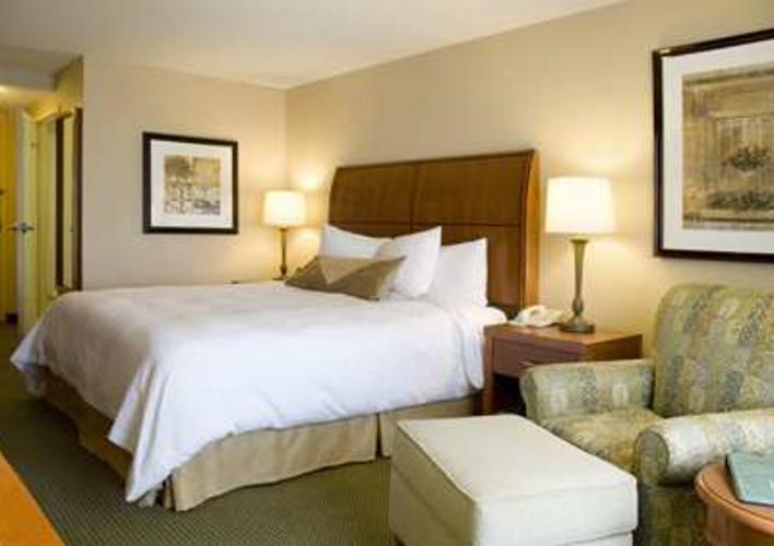 Hilton Garden Inn Addison Room