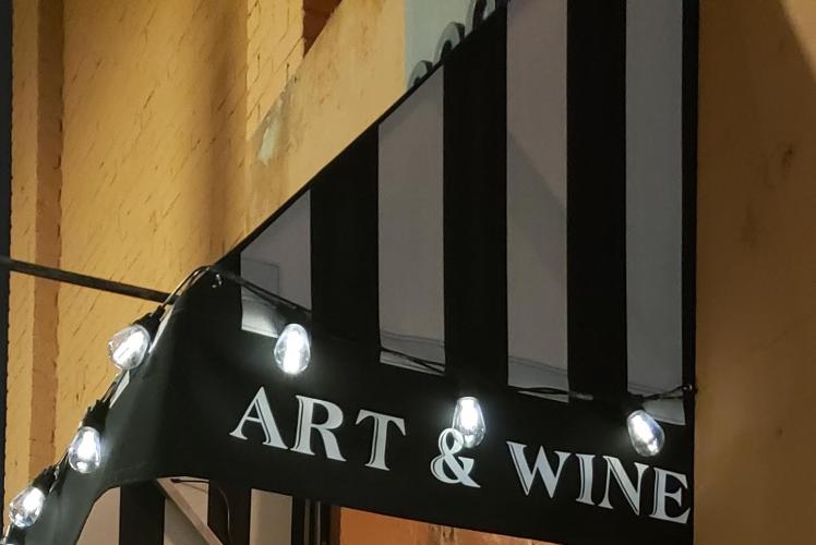 200 Main - Art Gallery & Wine Bar