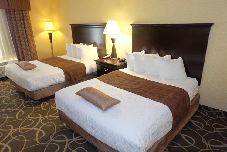 Best Western PLUS – Eau Claire Conference Center Double Queen Room