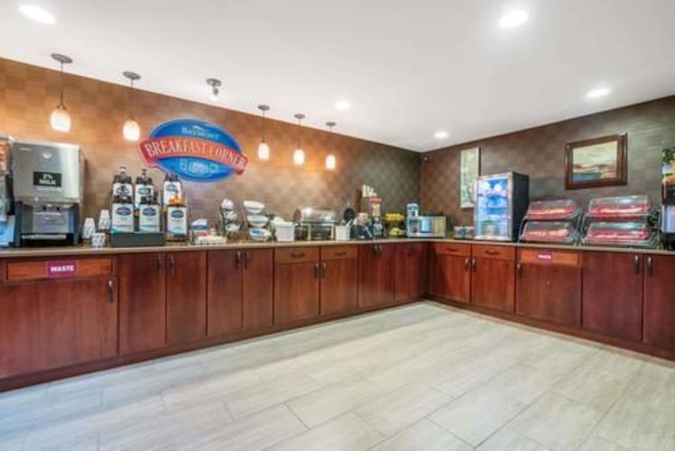 Baymont Breakfast Corner