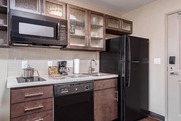 Candlewood Suites Kitchenette