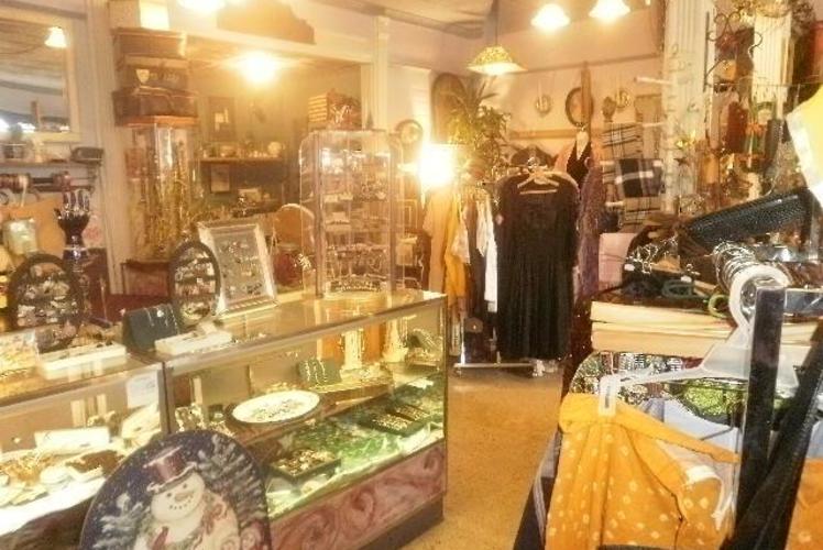 Eclectica On Grand in Eau Claire, Wisconsin