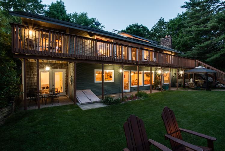 Inn on Lake Wissota - Backyard View