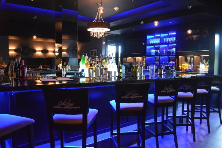 Johnny's Italian Steakhouse Bar in Eau Claire, Wi
