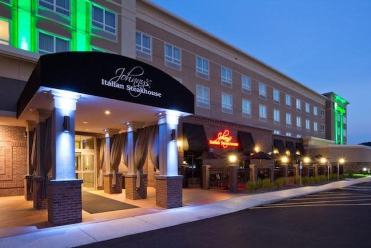 Johnny's Italian Steakhouse Exterior in Eau Claire, Wi