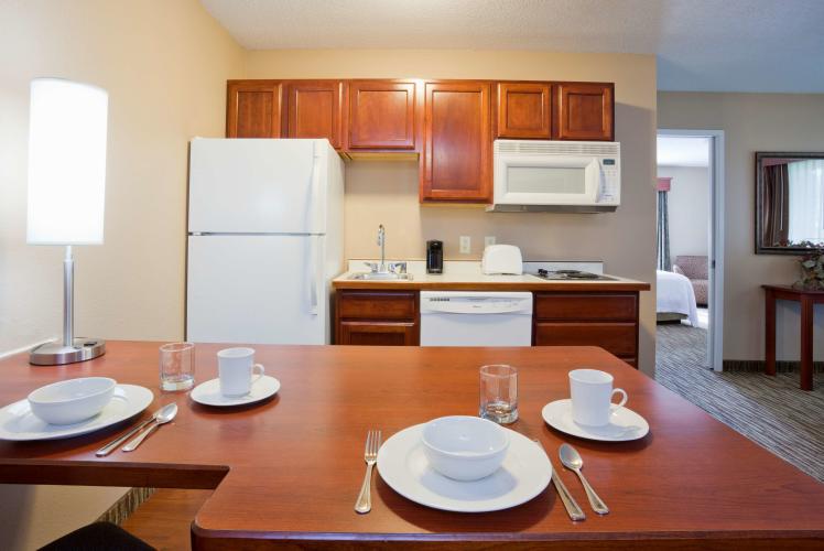 GrandStay Residential Suites Hotel Kitchen