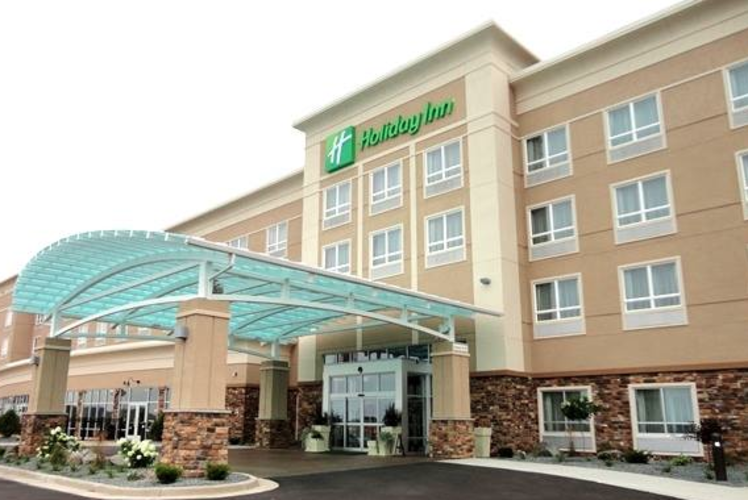 Holiday Inn Eau Claire South Exterior