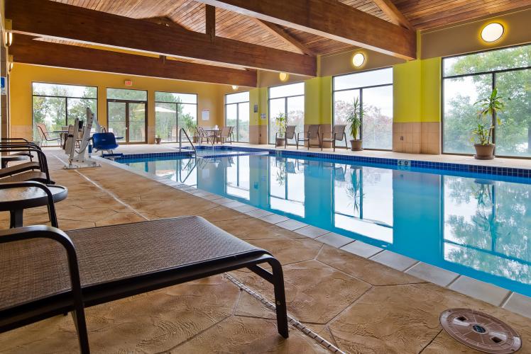 Pool at Best Western Plus Eau Claire Conference Center