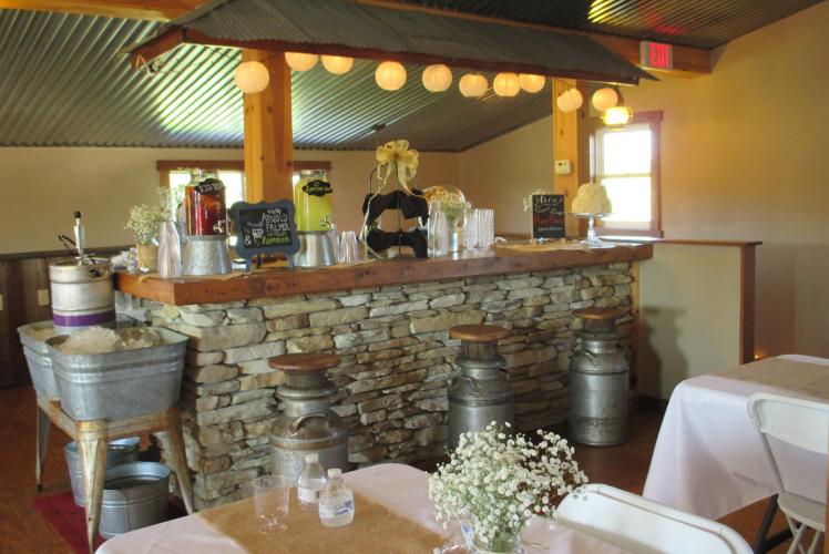 SCHULTZ'S COUNTRY BARN & PUMPKIN PATCH - RECEPTION BAR