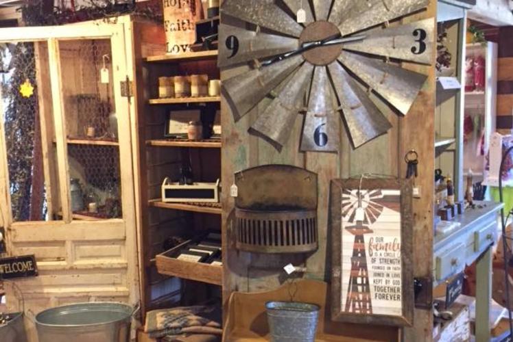 SCHULTZ'S COUNTRY BARN & PUMPKIN PATCH - COUNTRY STORE