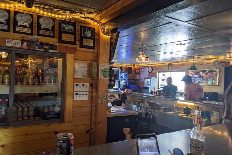 Wander Inn Bar and Grill