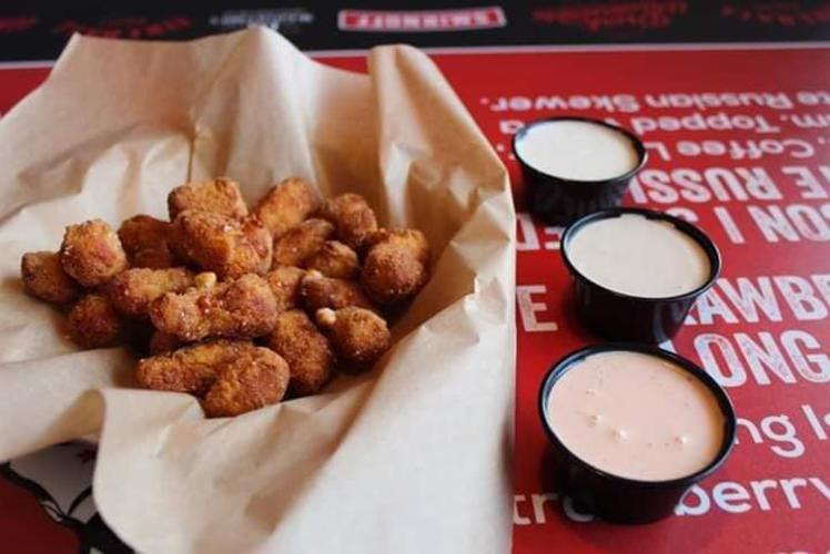 Wisco's Eau Claire Cheese Curds