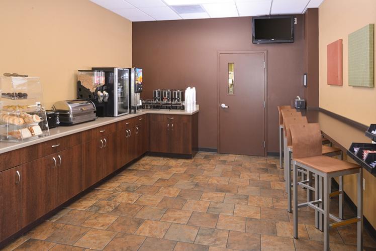 Americas Best Value Inn Campus View Breakfast With Bar Stools in Eau Claire, Wisconsin