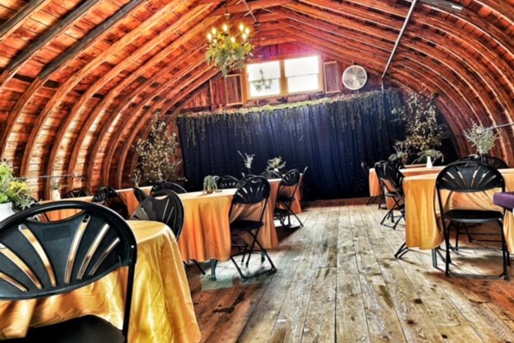 Dixon's Autumn Harvest Winery and Orchard