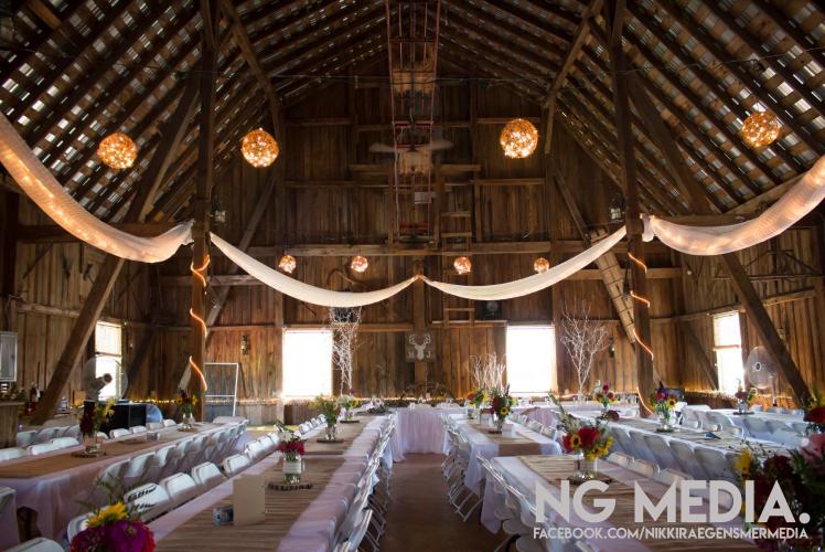 SCHULTZ'S COUNTRY BARN & PUMPKIN PATCH - WEDDING RECEPTION