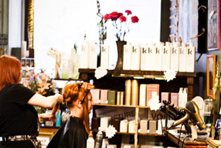 Starr Sister Salon on Water Street in Eau Claire, wisconsin