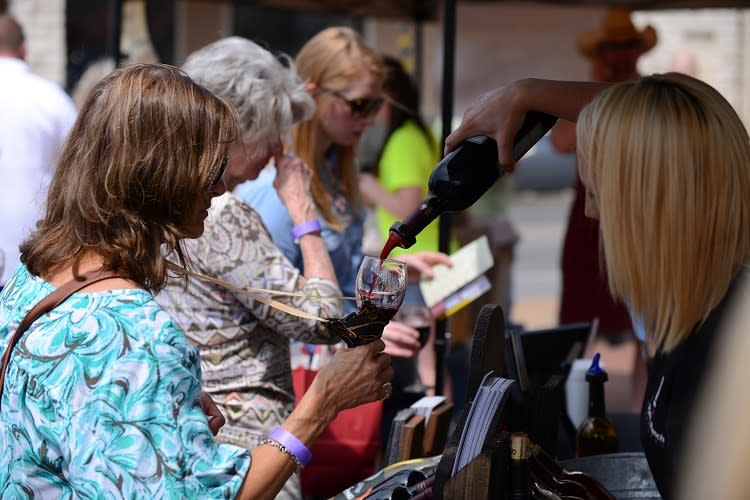 WineWalkPour-750x500.jpg