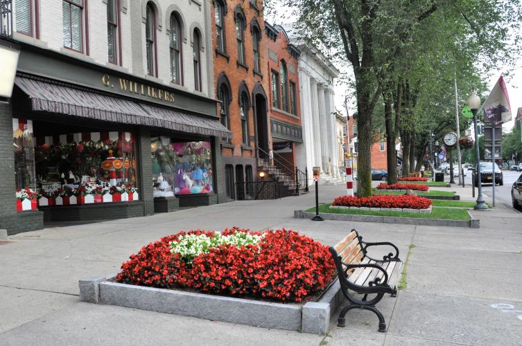Big red and white bed of flowers