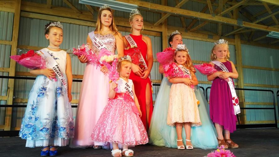 Saratoga Co. Fair beauty pageant contestants posting for a photo