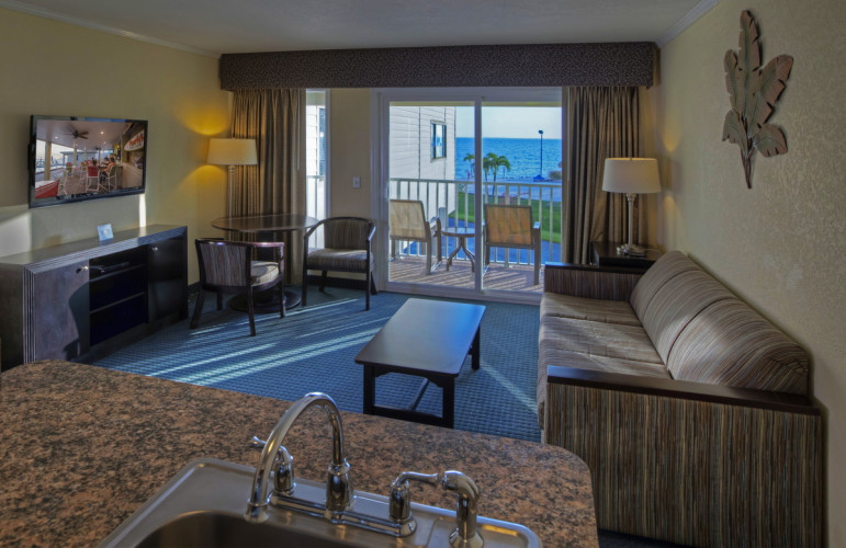 Sailport Waterfront Suites On Tampa Bay