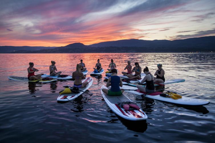 Paddleboard Yoga