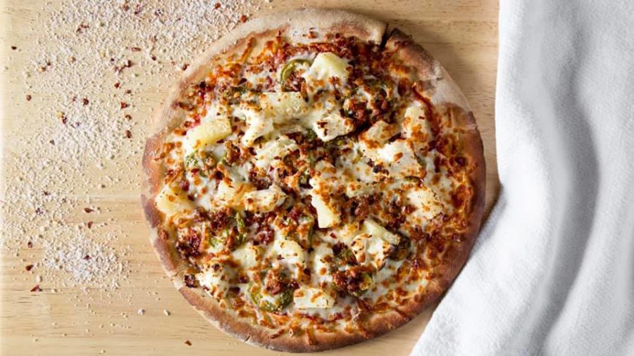 Colonial Club Pizza