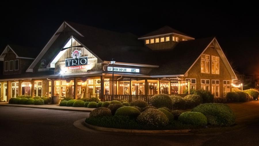 Exterior of TRIO Restaurant and Market in Kitty Hawk, NC