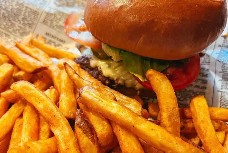Dooley's burger