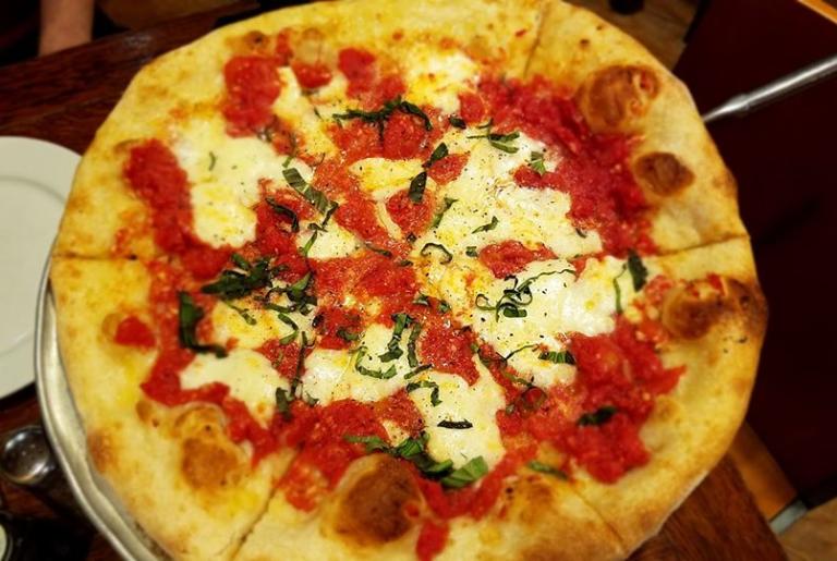 Athens Food Tours-Pizza