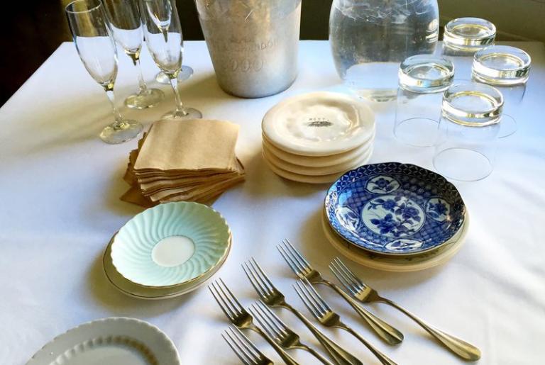champagne and plates
